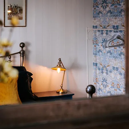度假居 Bronte's Rest - Detached Elegant In Historic Old Town With Garden