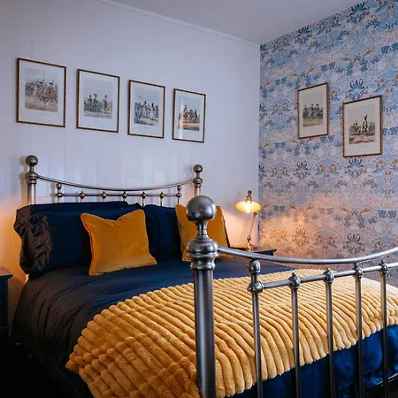 Bronte's Rest - Detached Elegant In Historic Old Town With Garden 斯卡伯勒